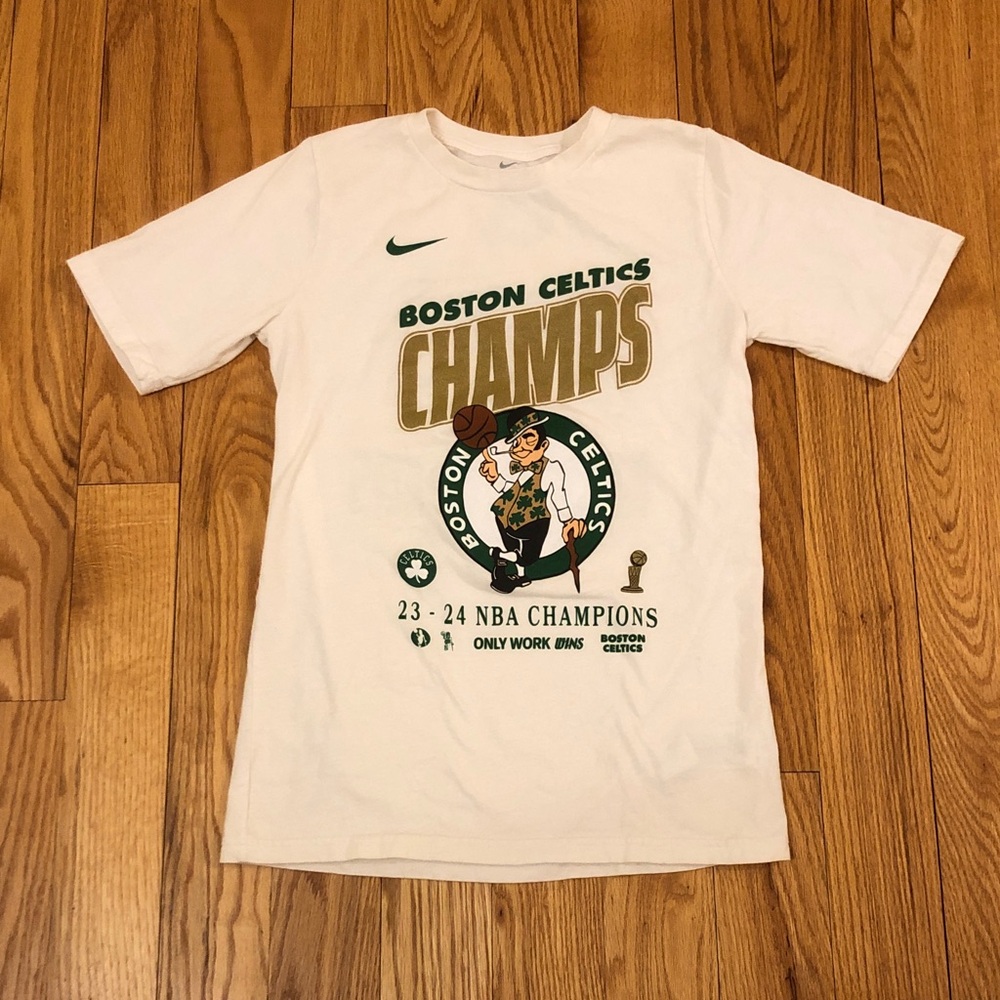 NWOT Nike Youth White Boston Celtics 23-24 Champs Tee Size Large (14/16)